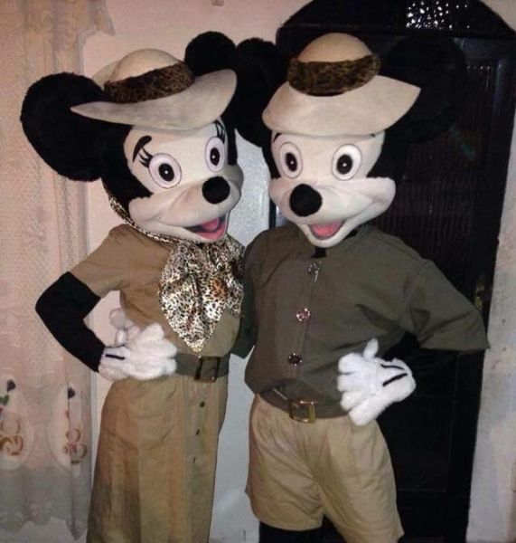 Mickey e Minnie Safari juntos